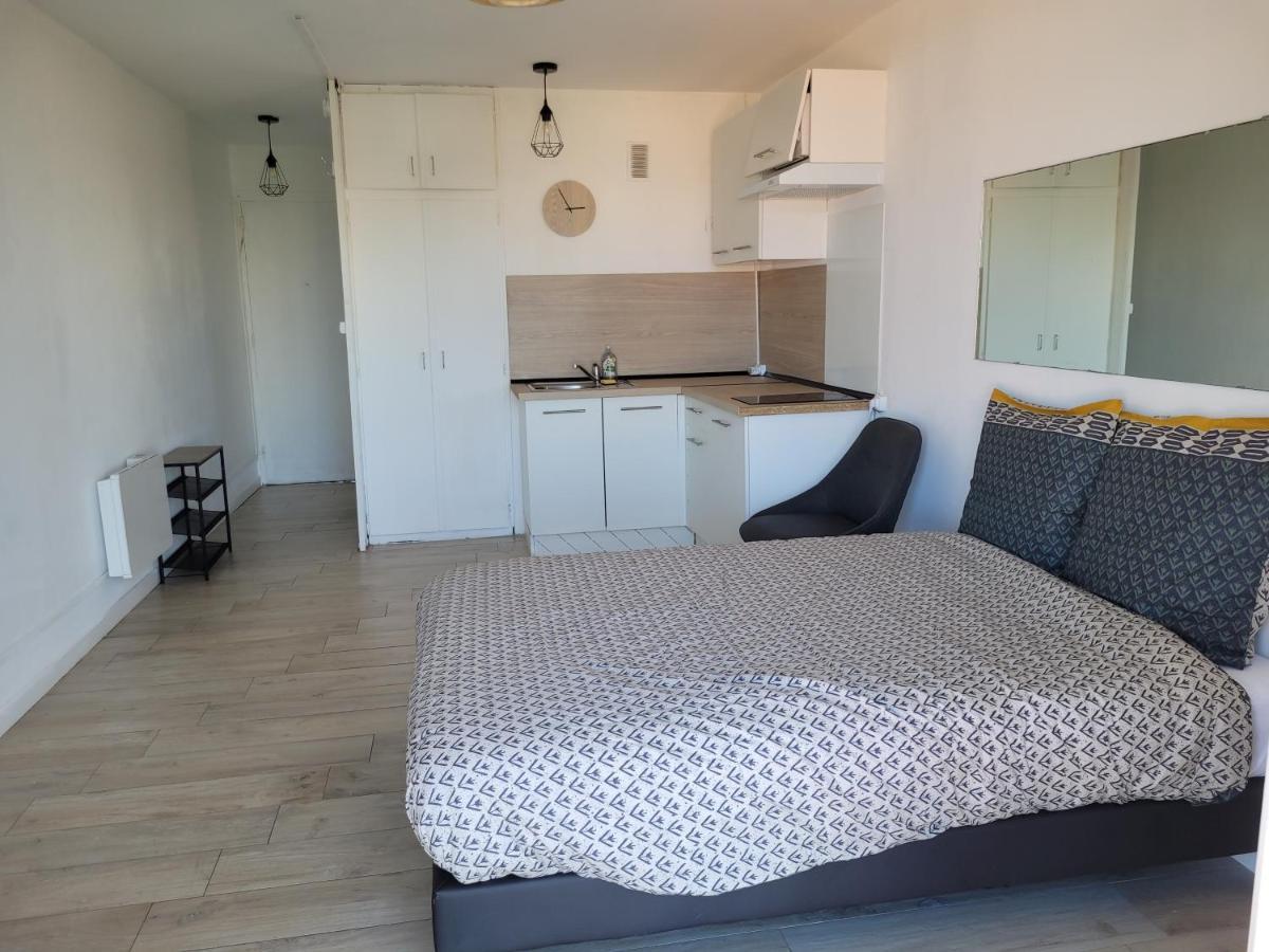 Logement Vue Sur Mer Canet-en-Roussillon Exteriör bild