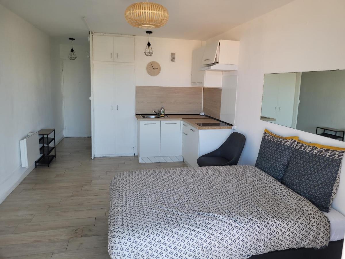 Logement Vue Sur Mer Canet-en-Roussillon Exteriör bild